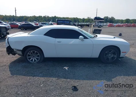 2015 Dodge Challenger Sxt Plus z USA, uszkodzony, nr VIN 2C3CDZBG7FH789367